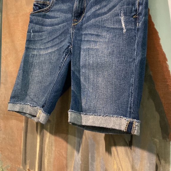 Aeropostale cuffed jean shorts - Picture 2 of 6